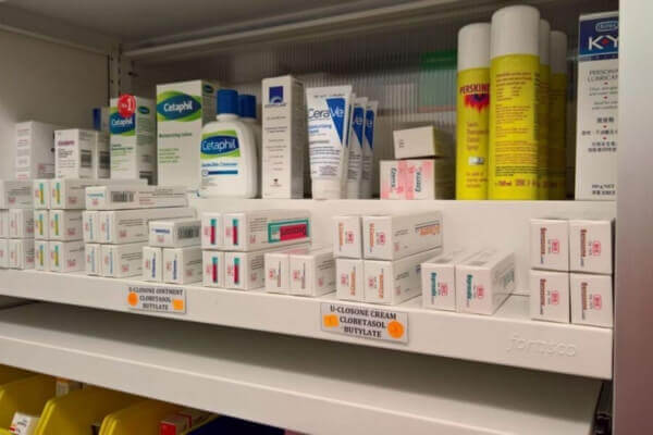 customised healthcare storage solution for medication storage at pharmacy department